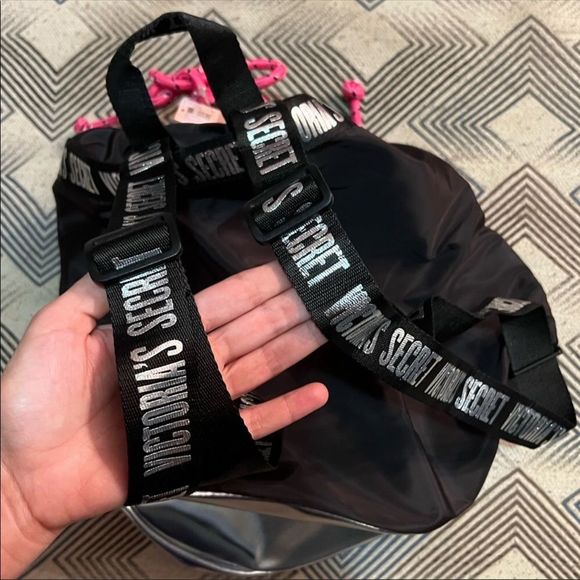 Victoria’s Secret Pink Hologram Bag Backpack - Picture 4 of 9